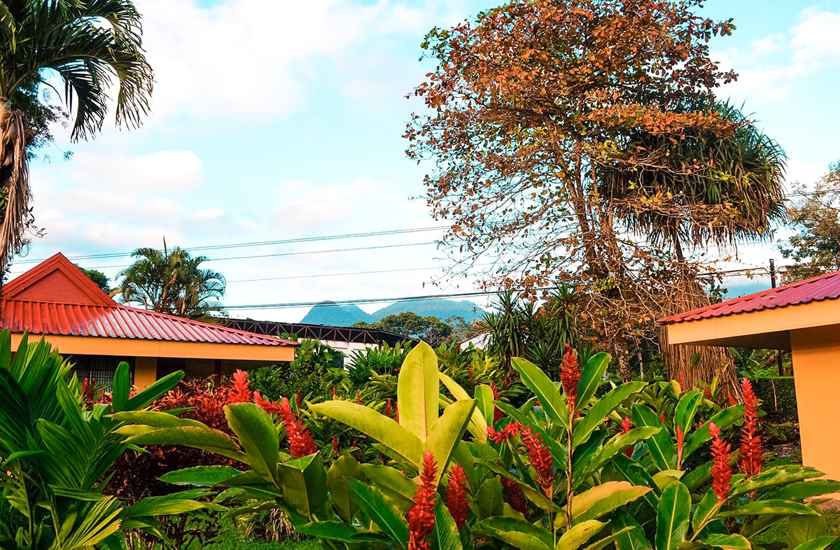 Exploring La Fortuna In Costa Rica | Travel Central America | La Fortuna | Zip line Costa Rica | Zip lining | Volcano | Rainforest | Backpacking Costa Rica | Hot pools | What to do | Where to sleep | Backpackers Wanderlust |