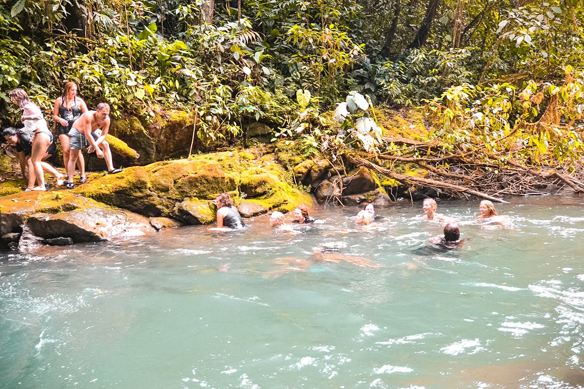 White Water Rafting The Rio Pacuare, Costa Rica | Backpack Costa Rica | Adventure Travel | Adrenaline junkie | Beautiful photography | Travel Costa Rica | ISV | Jungle Stay | Ultimate Costa Rica Adventure | What to do in Costa Rica | female traveler | solo backpacking | Backpackers Wanderlust |