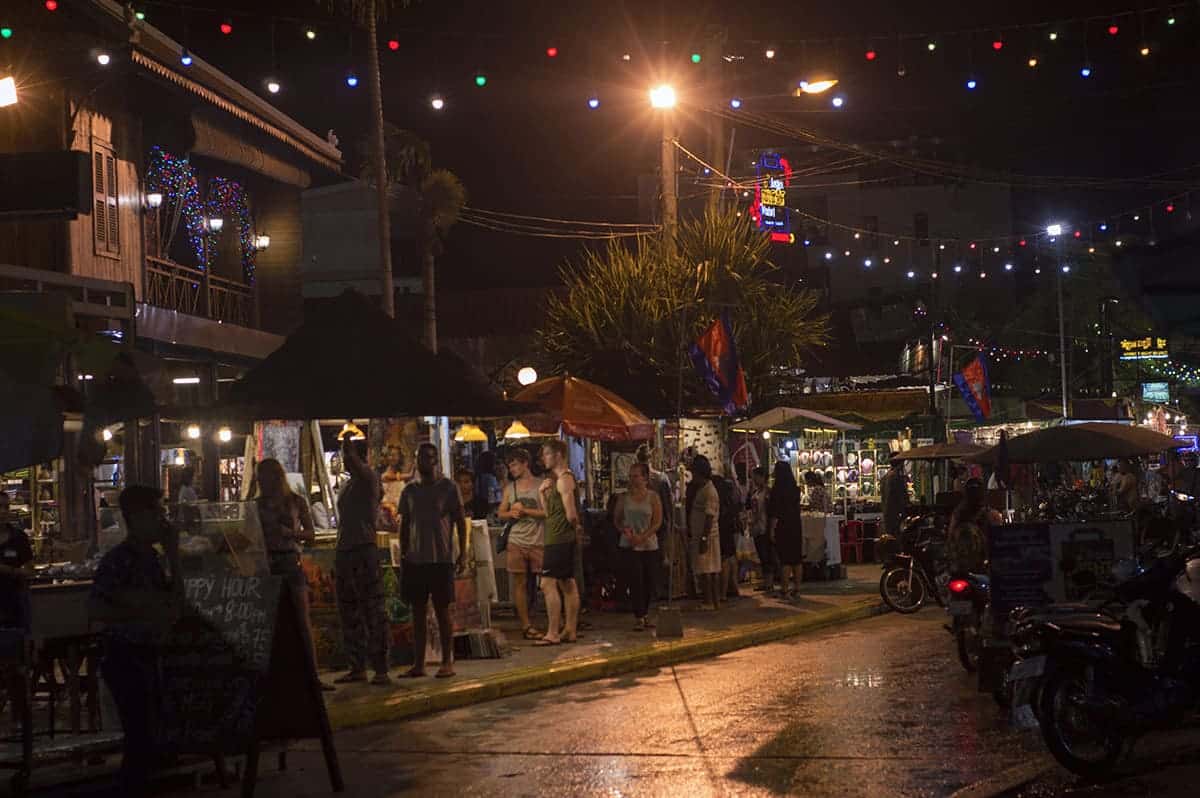 4 Days In Siem Reap: The Best Siem Reap Itinerary 25 one of the night markets in siem reap