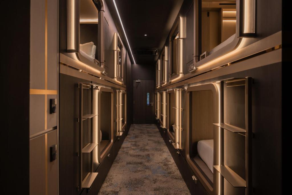 Cube Social Boutique Capsule Hotel at Boat Quay
