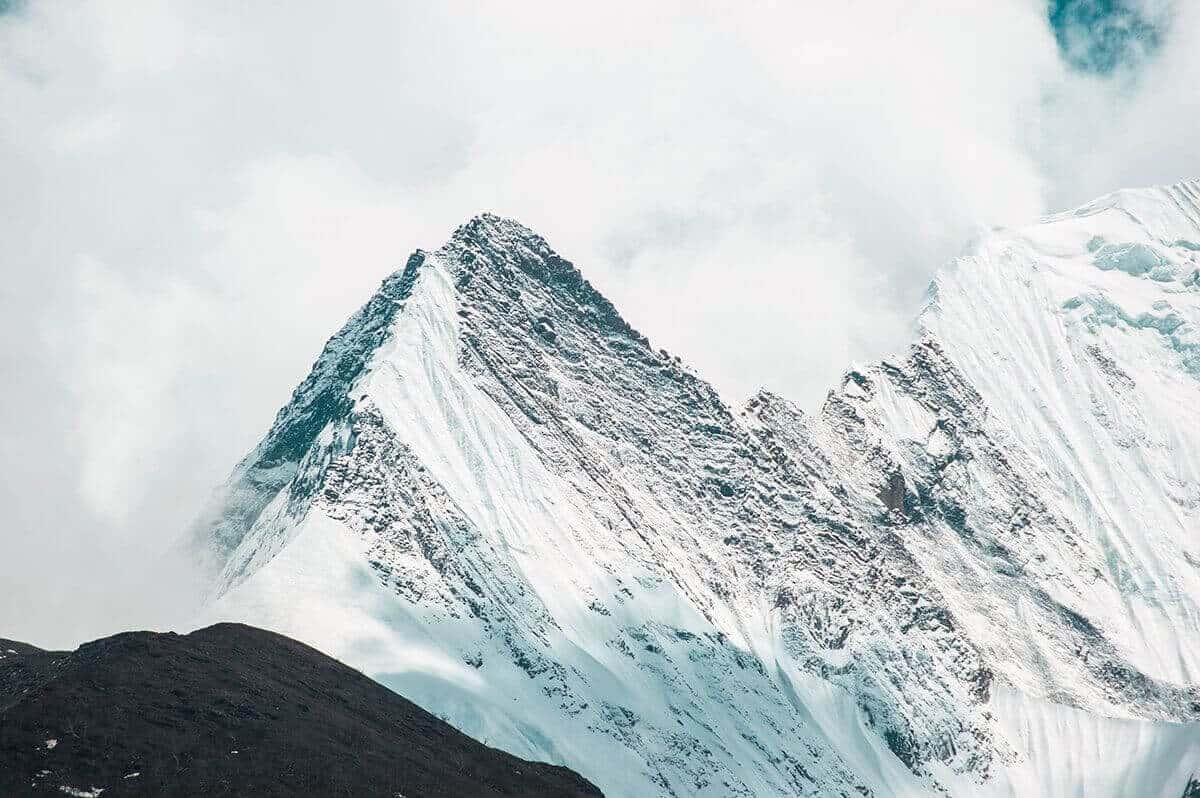 Annapurna Circuit Itinerary: All You Need To Know About The Best Trek In Nepal 17 moutain peak annapurna circuit itinerary