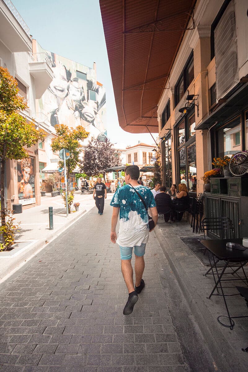 Backpacking Athens On A Budget: All You Need To Know 10 street life backpacking athens on a budget