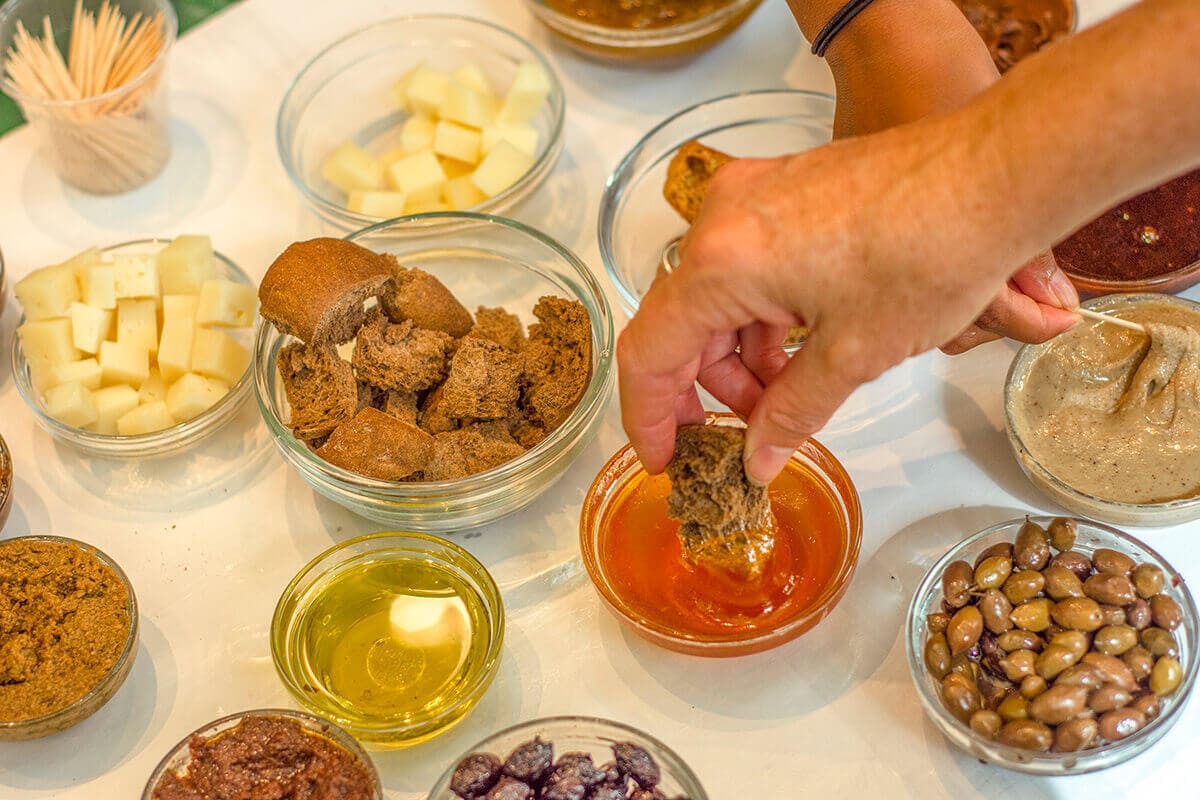 Backpacking Athens On A Budget: All You Need To Know 9 tasting greek food backpacking athens on a budget