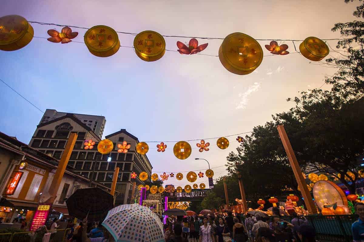 Backpacking Singapore On A Budget: Best Travel Tips 8 parade in chinatown singapore for the chinese new year