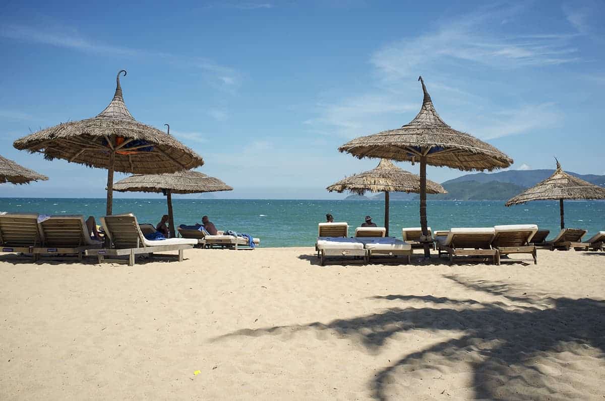 Best 8 Beaches In Nha Trang You NEED To Visit! 3 best beaches in nha trang