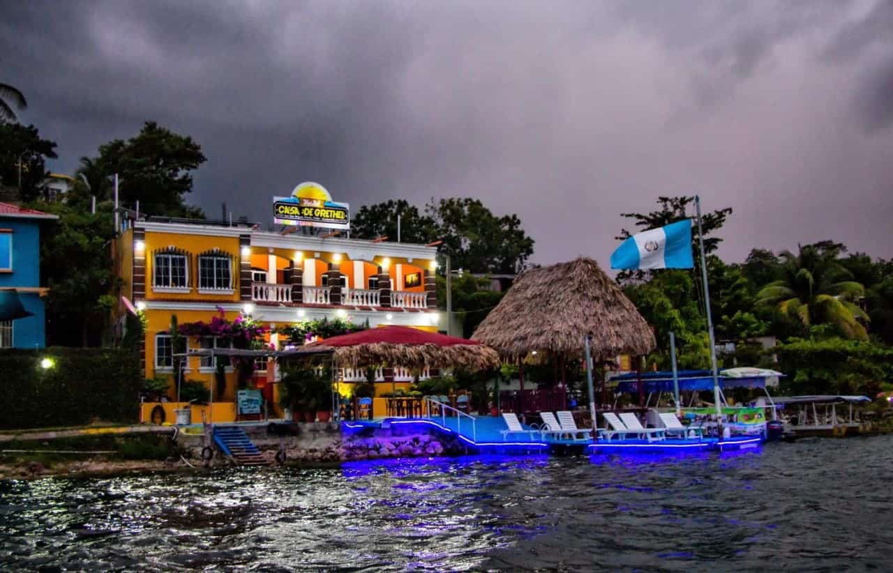 Best Hostels In Flores: Find The Perfect Stay For Backpackers 11 lakefront living at hostal casa de grethel