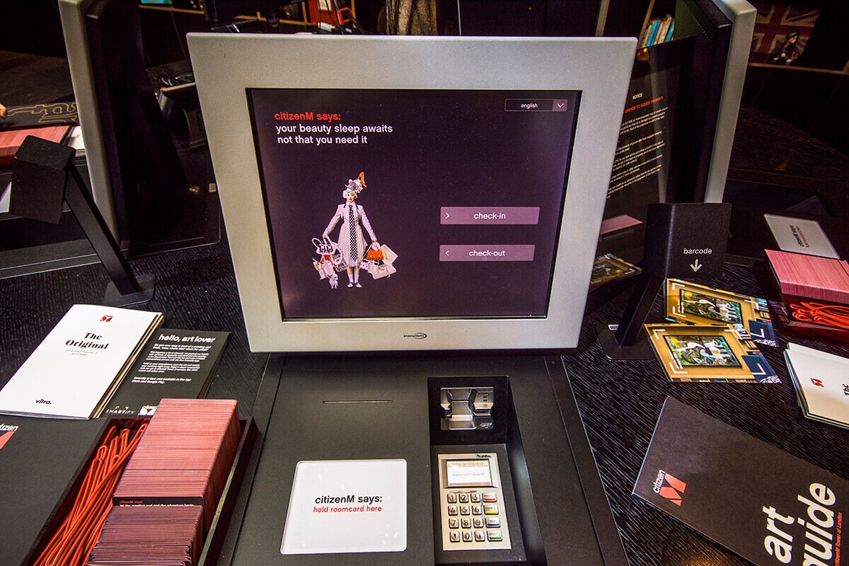 CitizenM Tower Of London Review: A Hotel For Modern Travelers 8 check in citizenm tower of london review