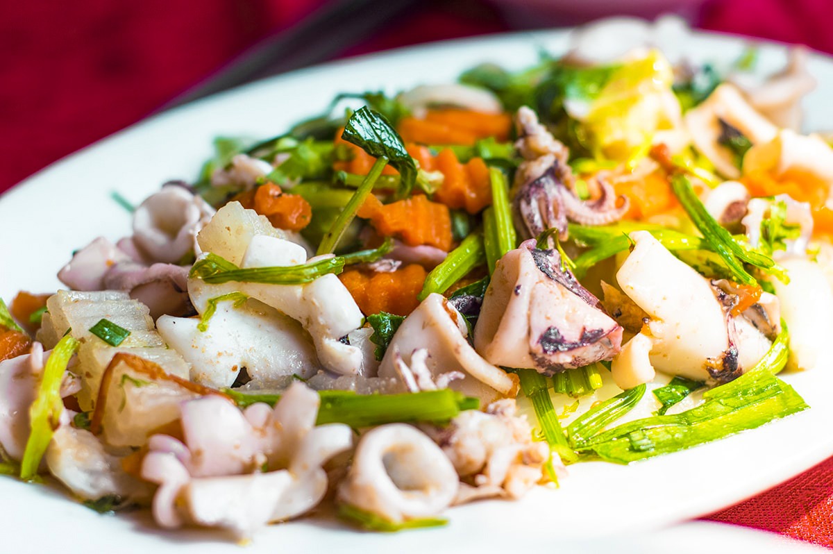 Explore Ha Long Bay On A Budget, Vietnam 13 Ha Long Bay On A Budget, Vietnam | Cheap Ha Long Bay Cruise | Cat Ba Island | Adventure | Backpack South East Asia | Travel | Backpacking | Must Visit | Do Not Miss | Vietnam | Ha Long Bay Cruise | Ocean Tours | Adventure | Photography | Backpackers Wanderlust |