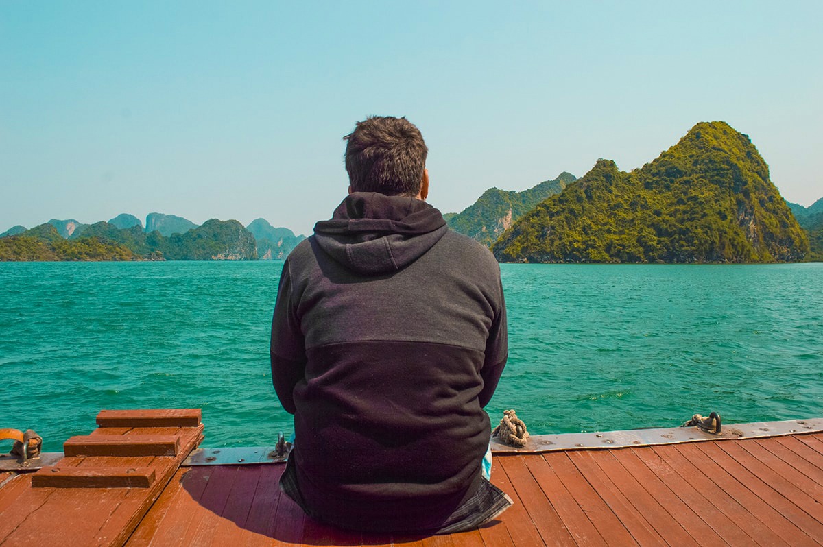 Explore Ha Long Bay On A Budget, Vietnam 6 Ha Long Bay On A Budget, Vietnam | Cheap Ha Long Bay Cruise | Cat Ba Island | Adventure | Backpack South East Asia | Travel | Backpacking | Must Visit | Do Not Miss | Vietnam | Ha Long Bay Cruise | Ocean Tours | Adventure | Photography | Backpackers Wanderlust |