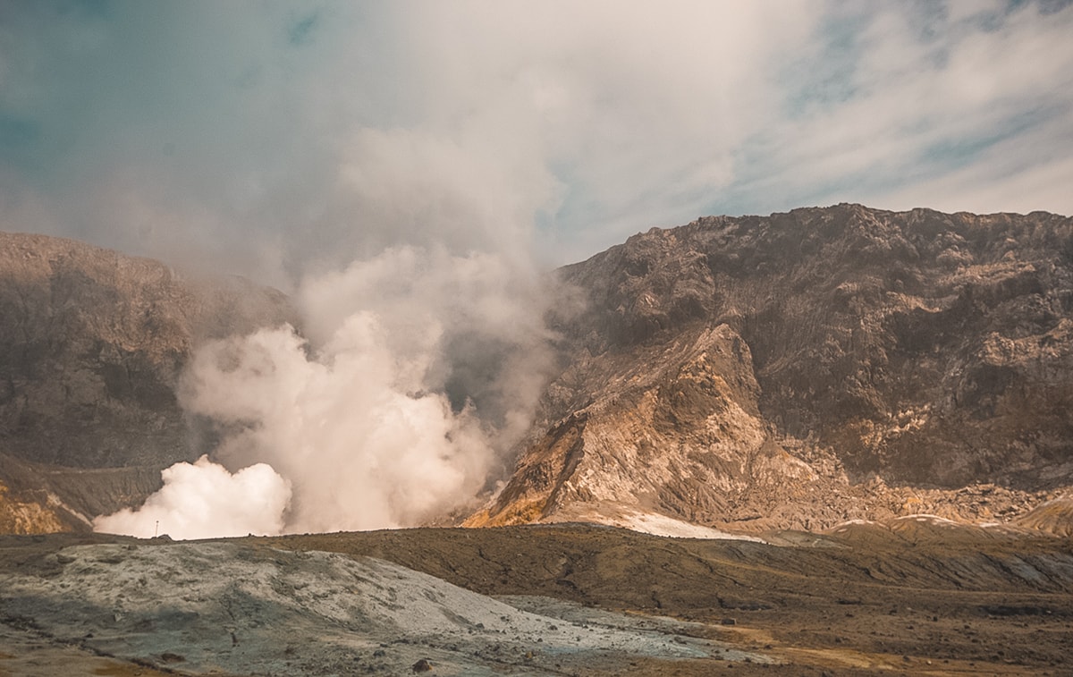 Day Tour To White Island, New Zealand's Most Active Volcano 14 Explore White Island, New Zealand | New Zealand's Most Active Volcano | Whakatane | North Island | Backpack New Zealand | Travel | Backpacking | Surlphur | Geothermal | Amazing landscapes | Photography | Backpackers Wanderlust |