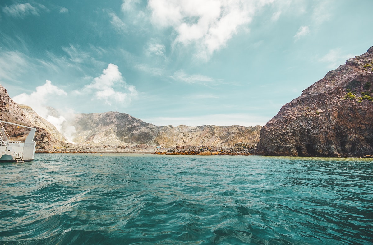 Day Tour To White Island, New Zealand's Most Active Volcano 3 Explore White Island, New Zealand | New Zealand's Most Active Volcano | Whakatane | North Island | Backpack New Zealand | Travel | Backpacking | Surlphur | Geothermal | Amazing landscapes | Photography | Backpackers Wanderlust |