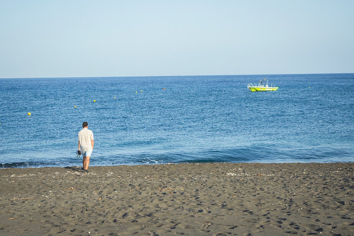 Sightseeing Santorini- Exploring In A Private Taxi With Santorini Best Tours 16 black beach sightseeing santorini