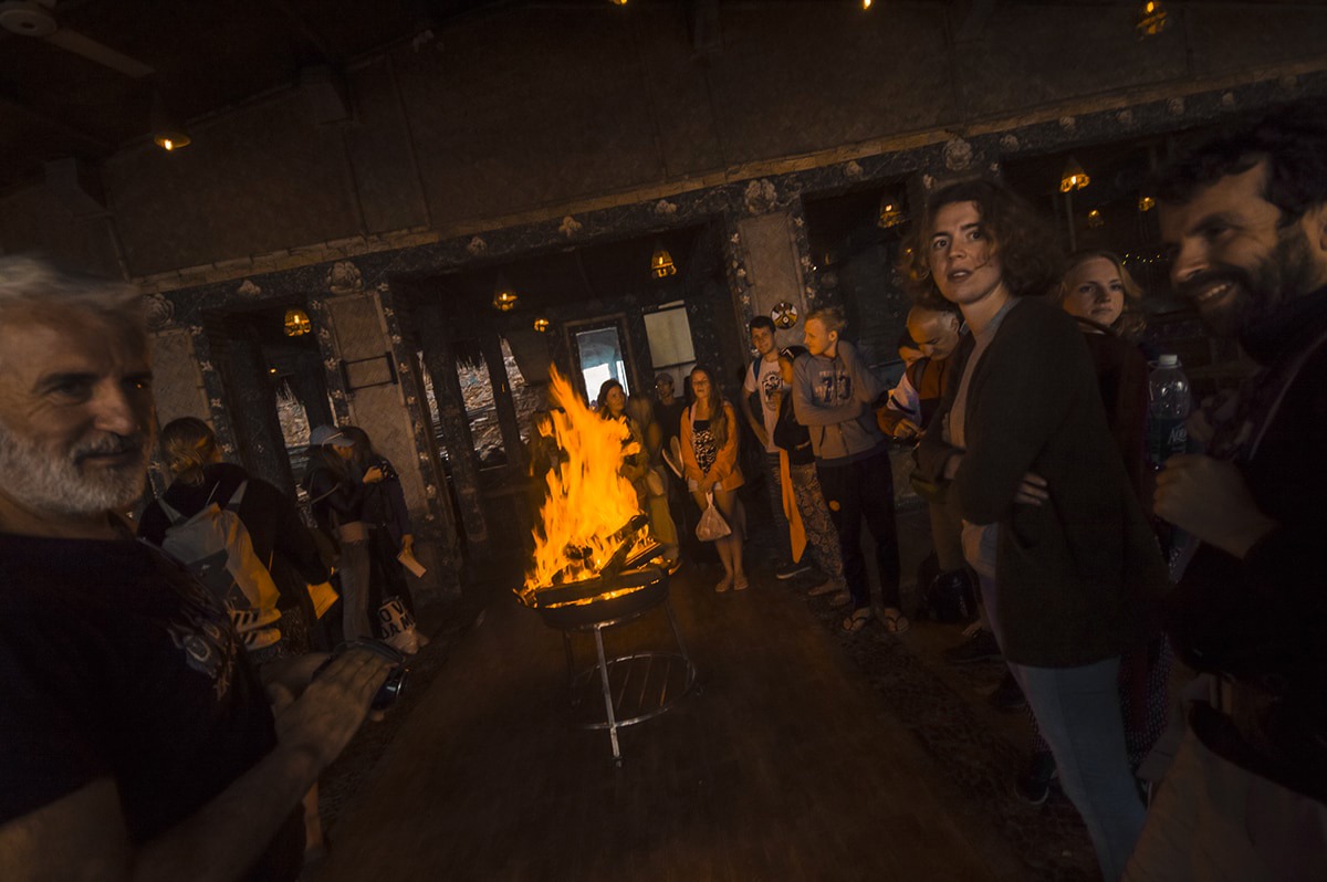 Explore Ha Long Bay On A Budget, Vietnam 29 Ha Long Bay On A Budget, Vietnam | Cheap Ha Long Bay Cruise | Cat Ba Island | Adventure | Backpack South East Asia | Travel | Backpacking | Must Visit | Do Not Miss | Vietnam | Ha Long Bay Cruise | Ocean Tours | Adventure | Photography | Backpackers Wanderlust |