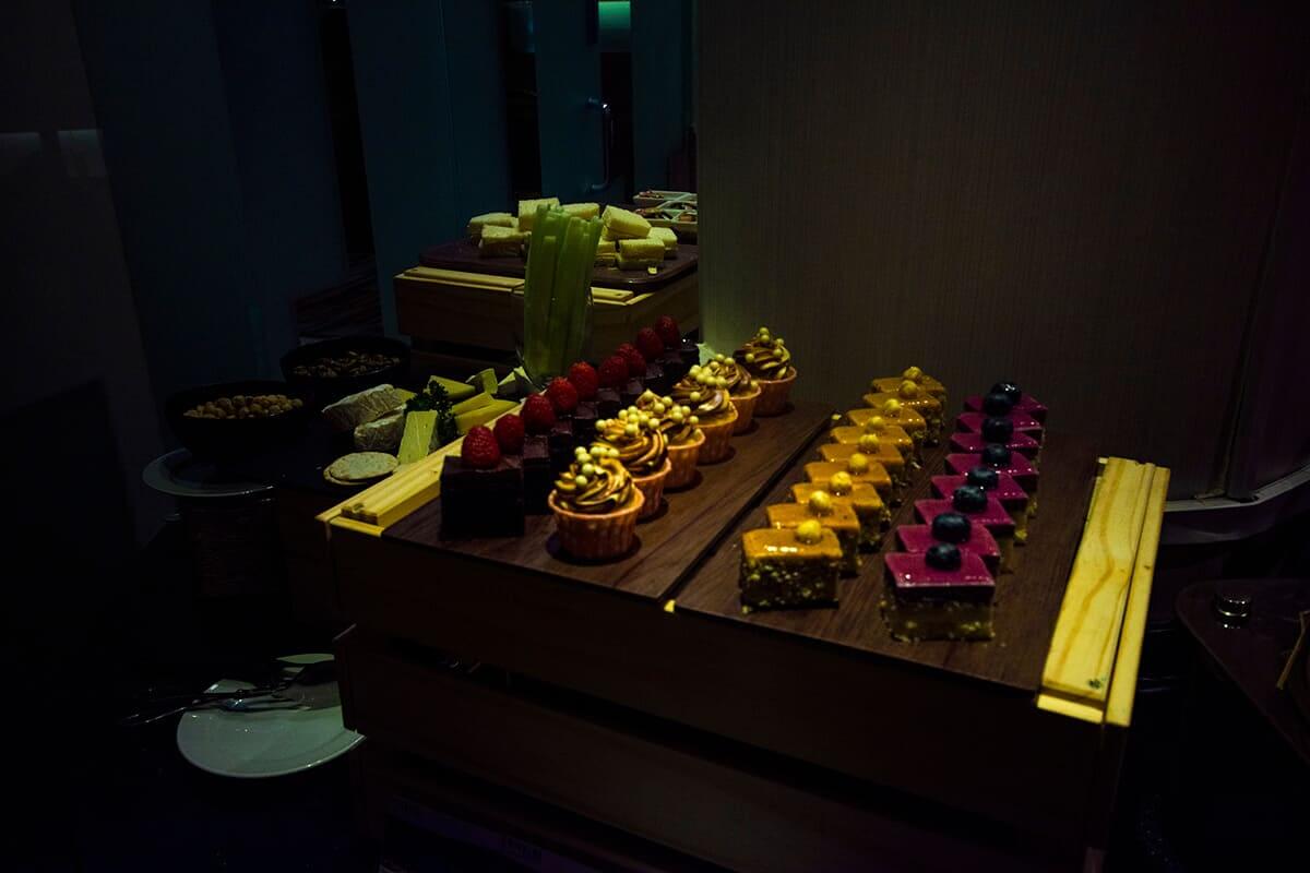 Furama City Centre Review: The Perfect Singapore Stay 6 cocktail hour treats furama city centre review