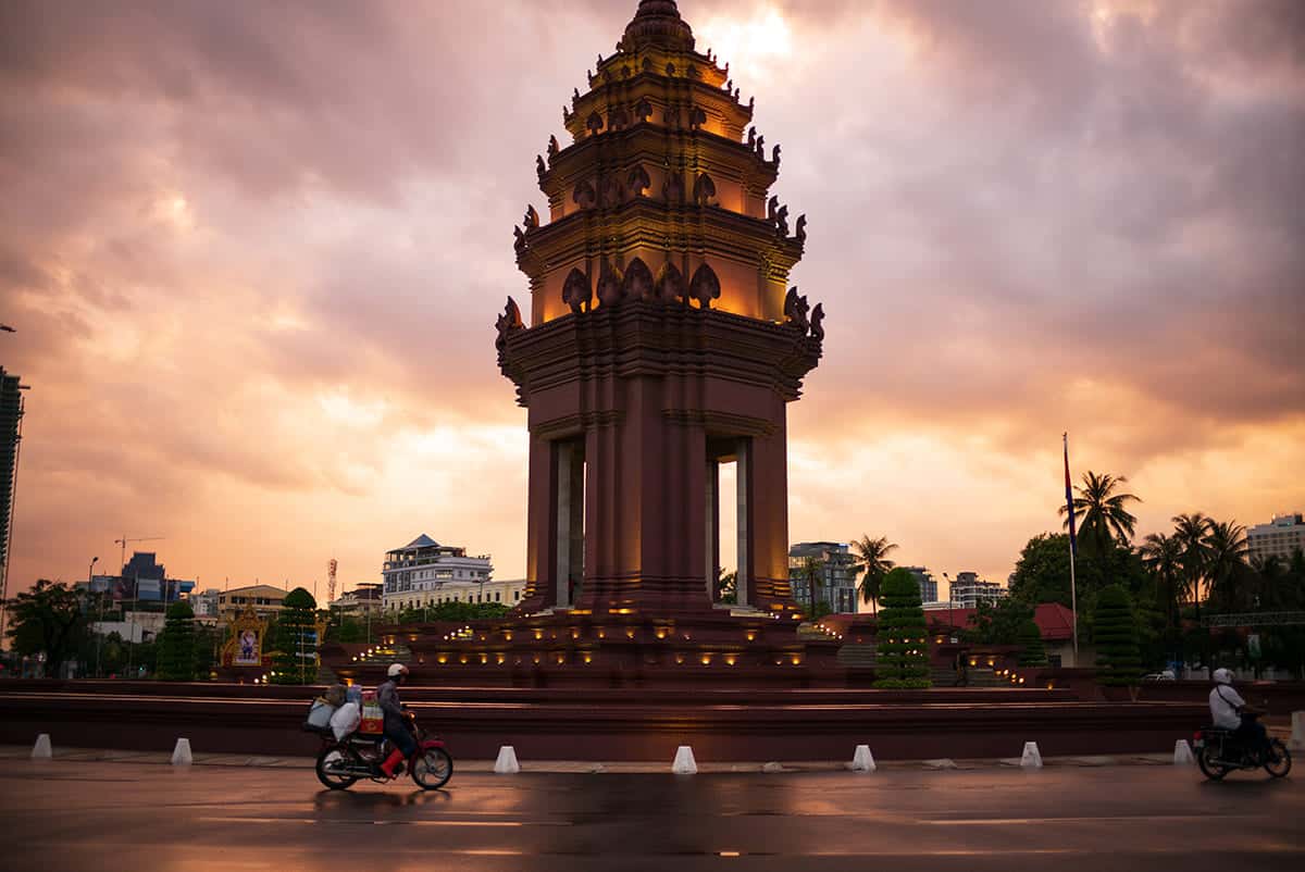 Ho Chi Minh City To Phnom Penh: BEST Ways To Travel 4 exploring around the city center in phnom penh