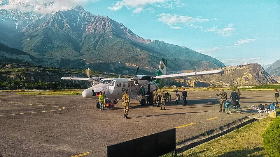 loading plane flying jomsom to pokhara on the annapurna circuit