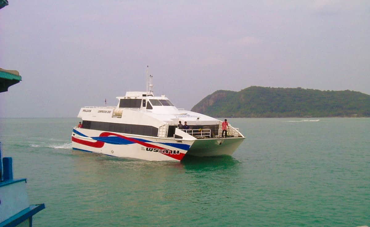 Koh Phangan To Koh Tao: The Cheapest & Fastest Way To Travel 7 a local ferry boat to koh tao