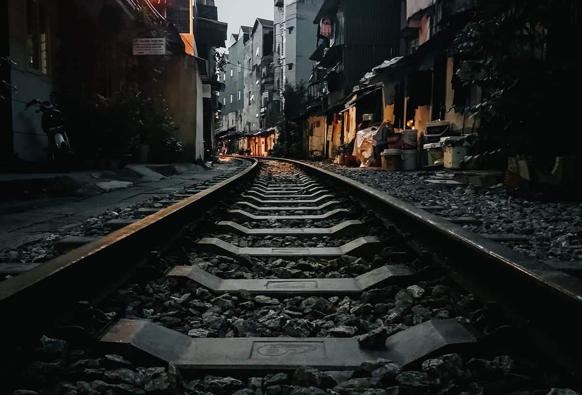 Mui Ne To Ho Chi Minh City: Travel By Bus, Train, Taxi Or Plane? 6 railways in vietnam traveling from mui ne to ho chi minh city