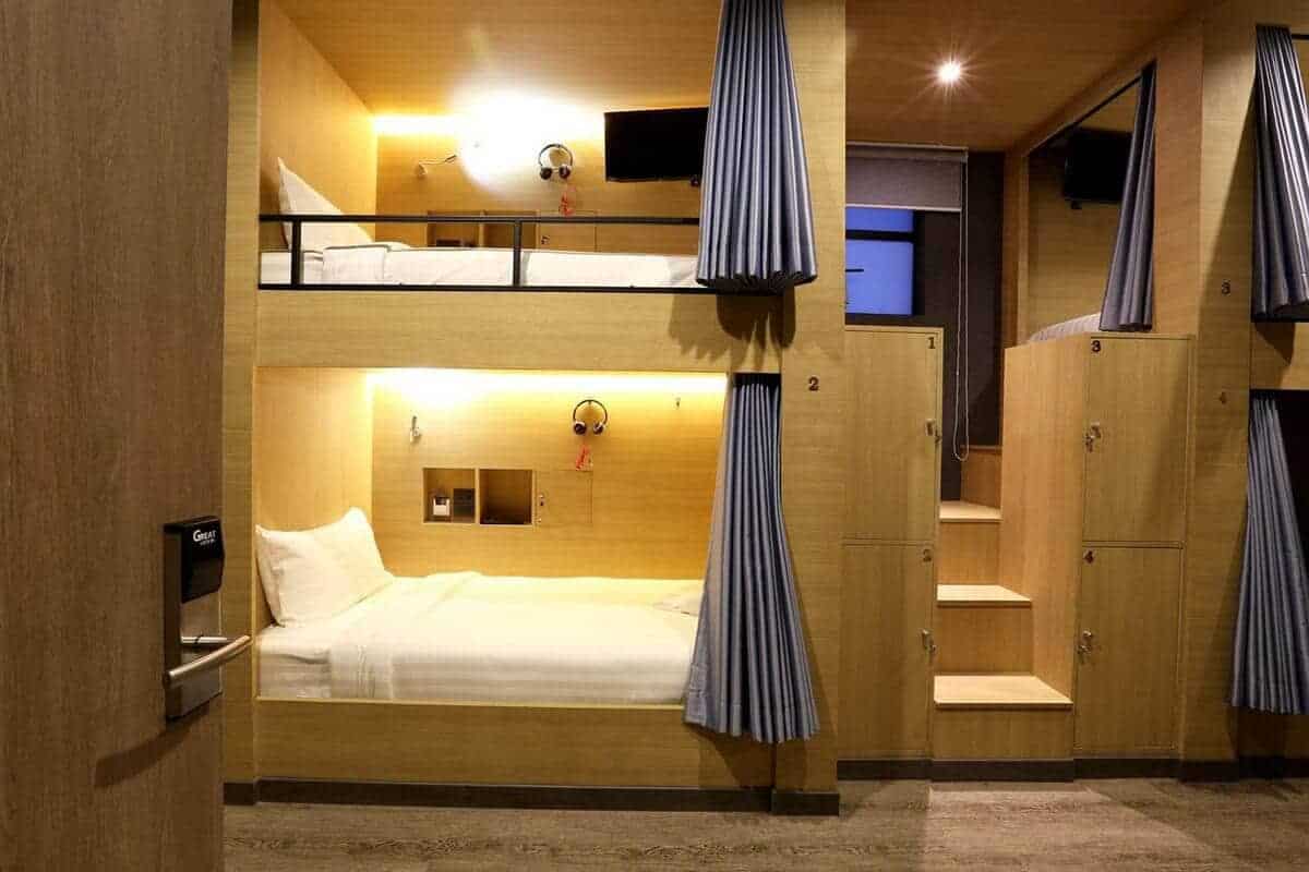 17 BEST Hostels On Khao San Road For Travelers! (2025) 6 printing house poshtel comfortable dorm beds with televisions