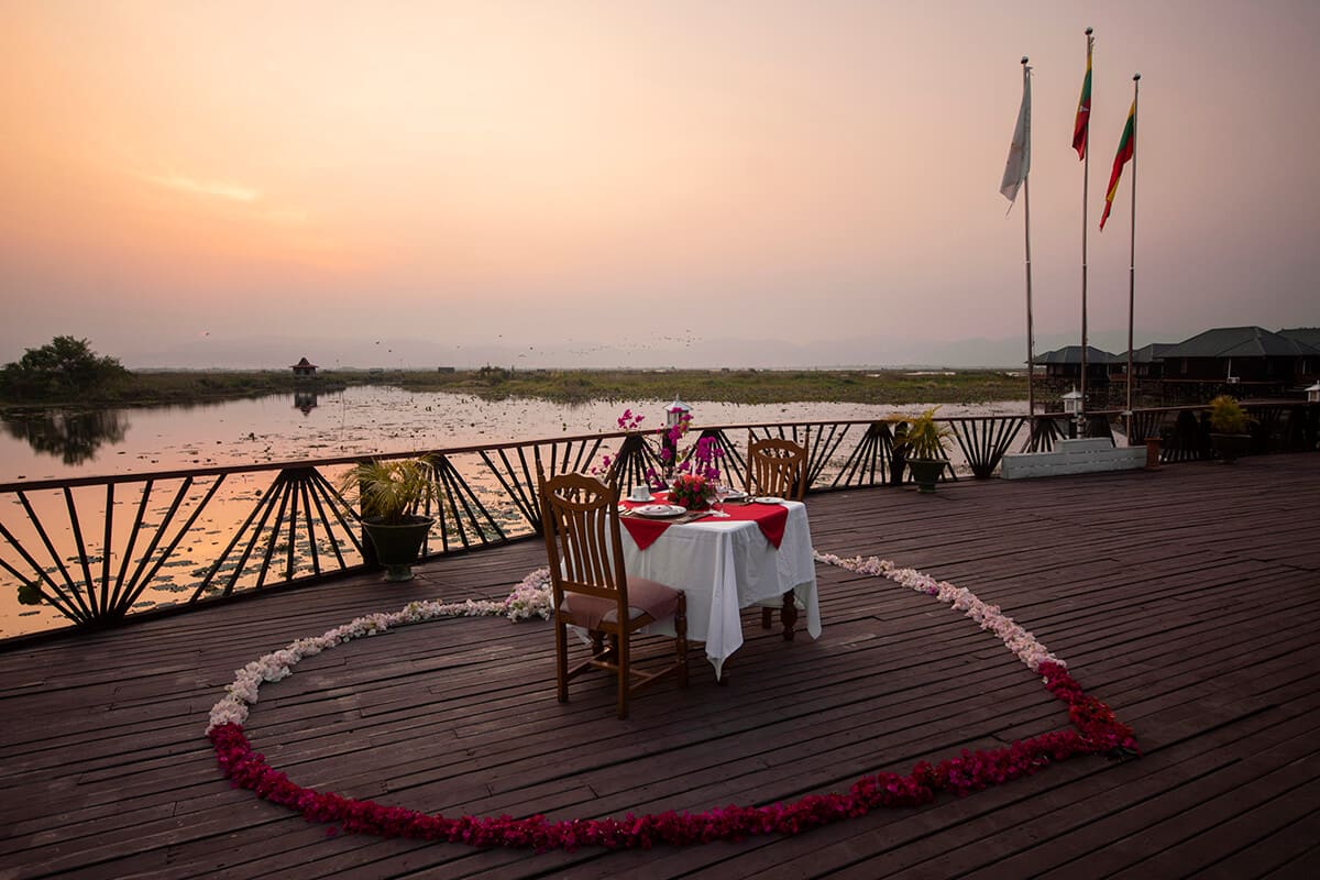 Serenity Inle Resort: The Best Stay In Inle Lake 12 sunset set up serenity inle resort