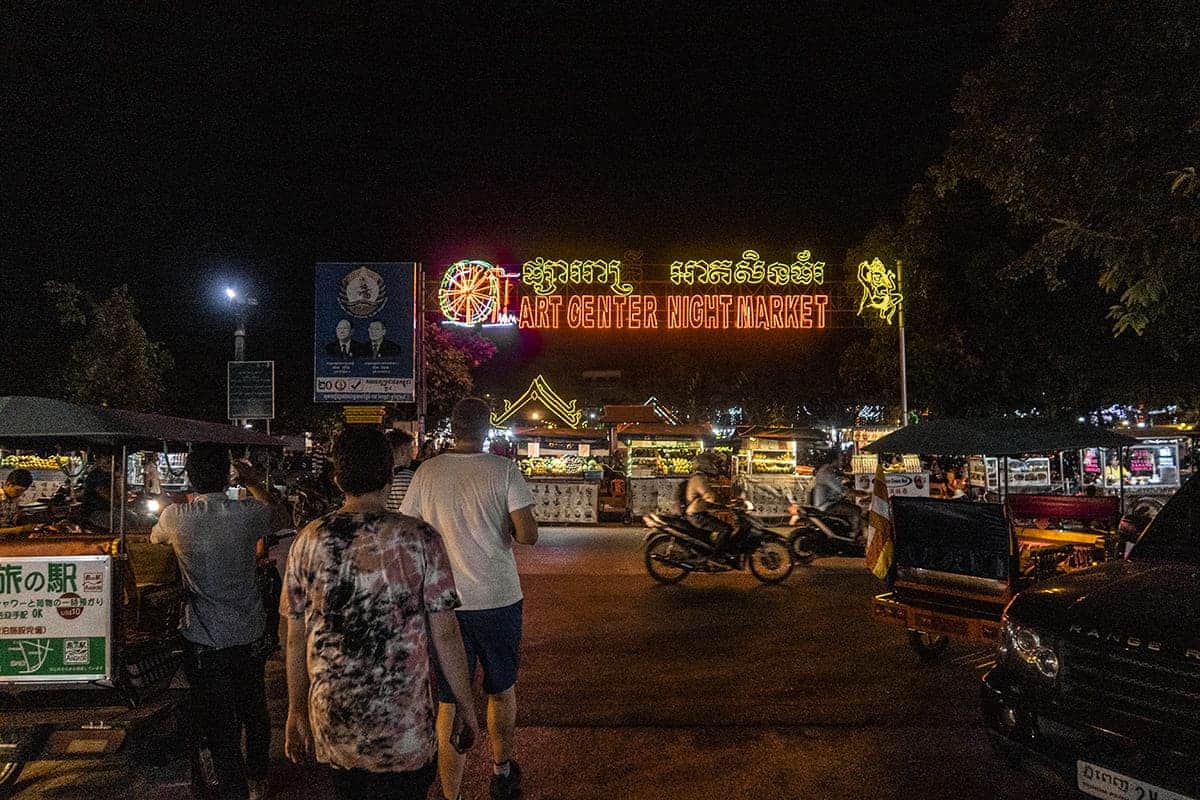 4 Days In Siem Reap: The Best Siem Reap Itinerary 18 visiting the art center night market in siem reap