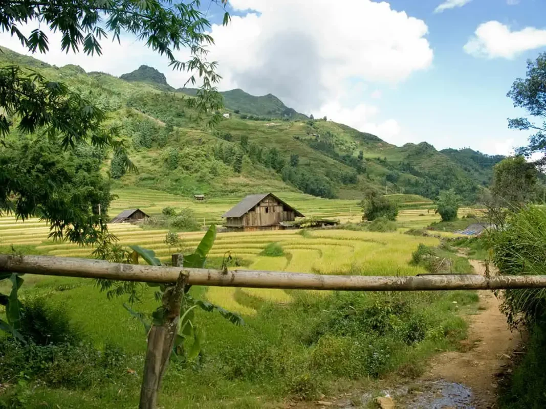 3 Days In Sapa Itinerary: The ULTIMATE Guide (2025) 5 a couple of houses while trekking the countryside on the 3 day sapa itinerary