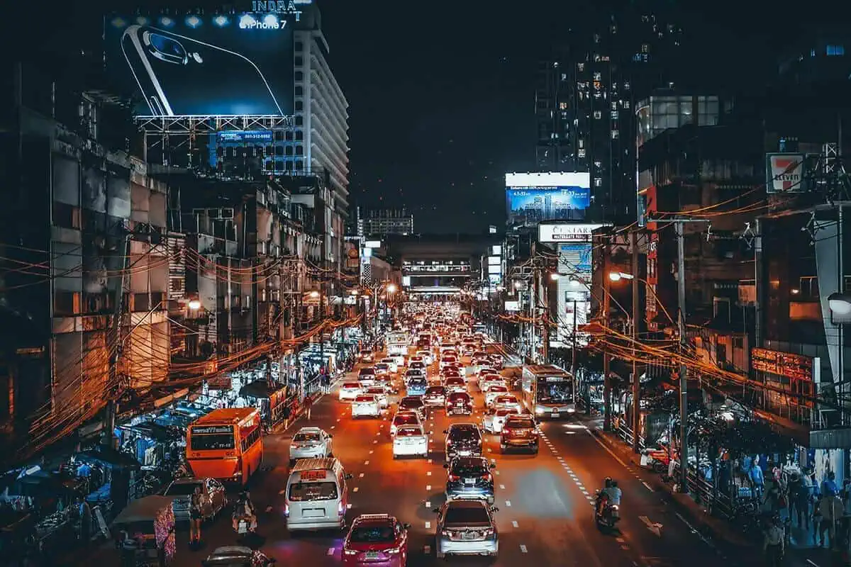 Khao San Road To Suvarnabhumi Airport: ULTIMATE Guide 10 plenty of traffic traveling from khao san road to airport bangkok thailand