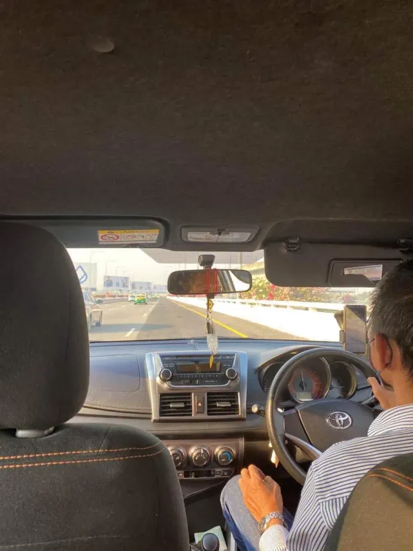 Khao San Road To Suvarnabhumi Airport: ULTIMATE Guide 12 taking a grab taxi from khao san road to suvarnabhumi airport in bangkok