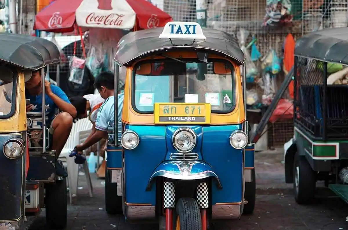 Khao San Road To Suvarnabhumi Airport: ULTIMATE Guide 14 taking a tuk tuk from khao san road to airport bangkok