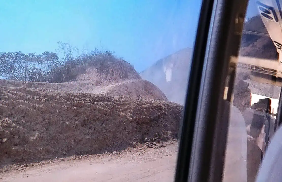 Luang Prabang To Vang Vieng: Train, Bus Or Shuttle? 8 dirt highway luang prabang to vang vieng