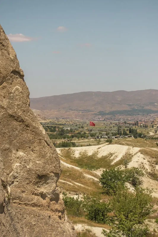 22+ Cheapest Countries To Backpack In The World! (2025) 35 Cappadocia, located in turkey, is a must-visit destination for backpackers. With its unique rock formations and fairy chimneys